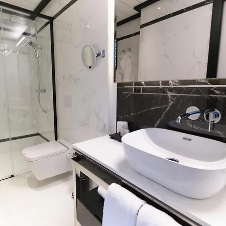 Estimar Szálloda 4*